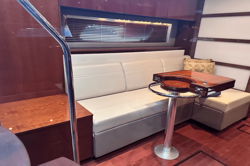 Slide: The Image of Sea Ray 450 SUNDANCER 2011 - 23