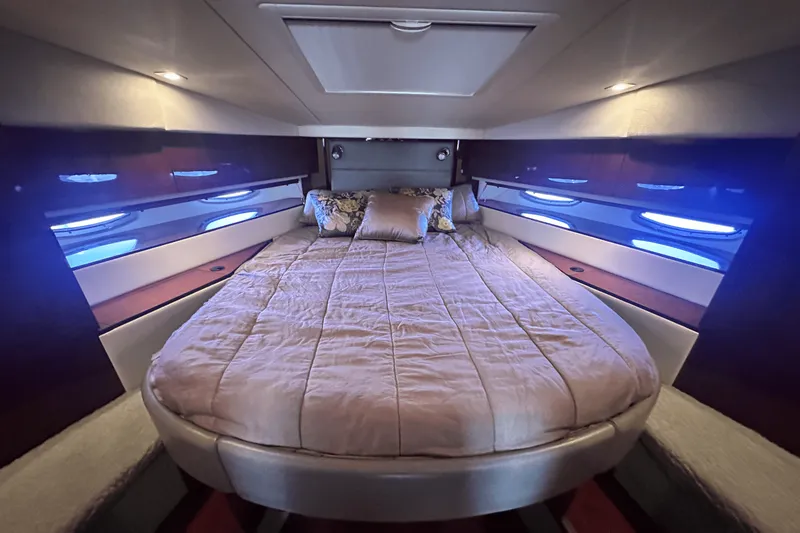 Slide: The Image of Sea Ray 450 SUNDANCER 2011 - 29