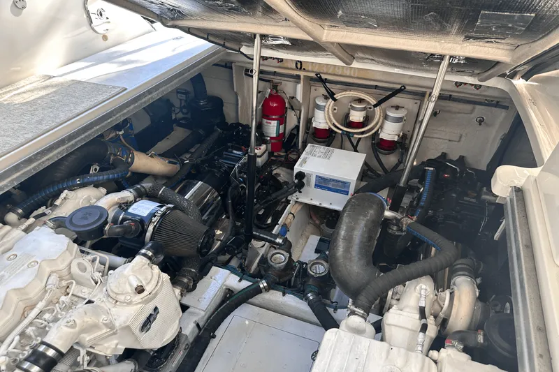 Slide: The Image of Sea Ray 450 SUNDANCER 2011 - 35