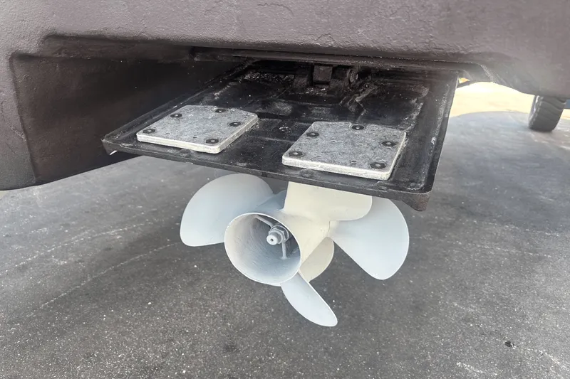 Slide: The Image of Sea Ray 450 SUNDANCER 2011 - 38