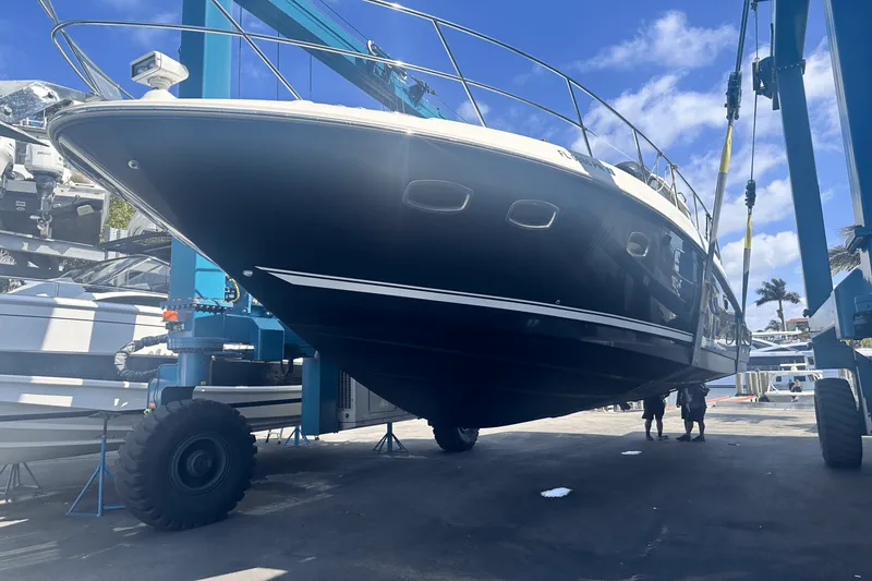 Slide: The Image of Sea Ray 450 SUNDANCER 2011 - 39