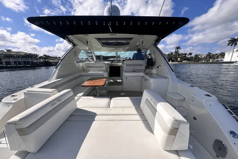 Slide: The Image of Sea Ray 450 SUNDANCER 2011 - 4