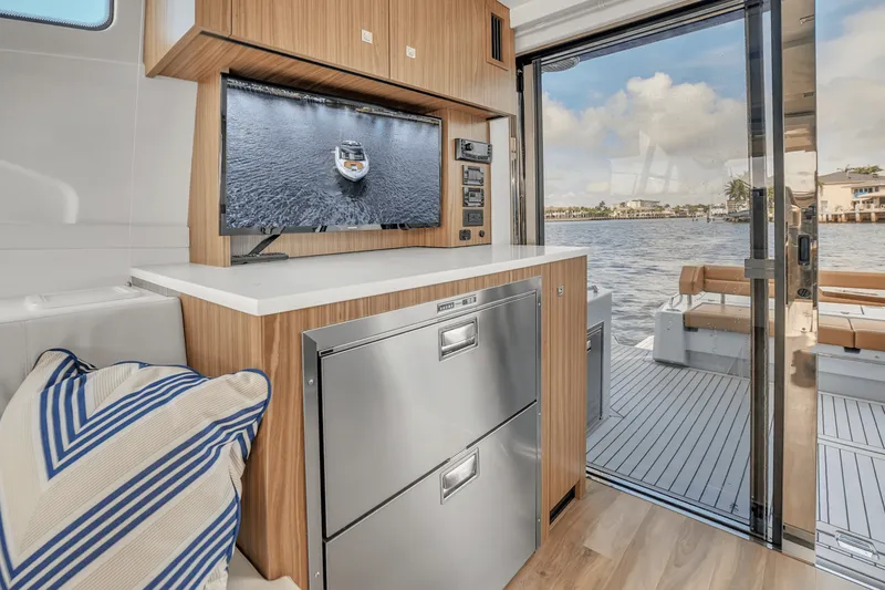 Slide: The Image of Cruisers Yachts 46 Cantius 2025 - 26