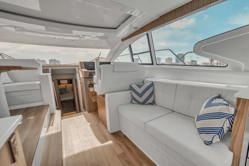 Slide: The Image of Cruisers Yachts 46 Cantius 2025 - 29