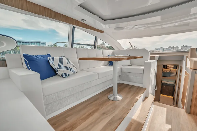 Slide: The Image of Cruisers Yachts 46 Cantius 2025 - 30