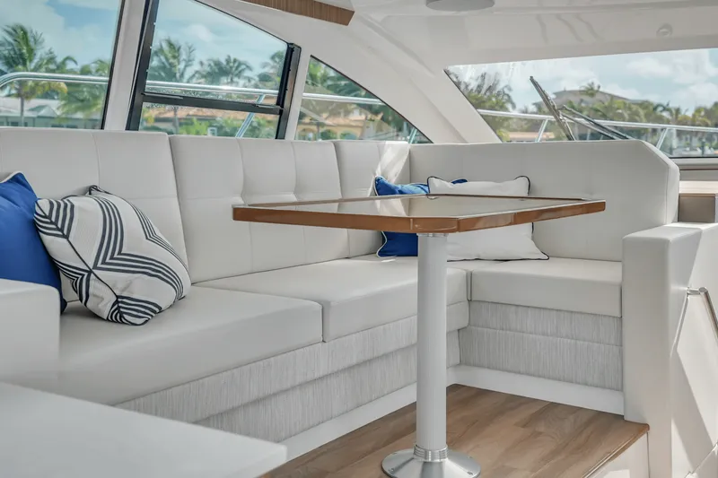 Slide: The Image of Cruisers Yachts 46 Cantius 2025 - 31