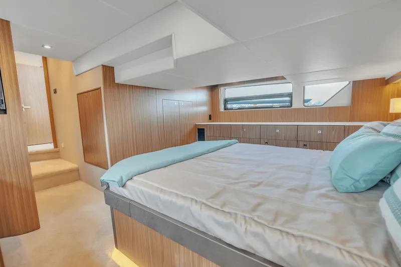 Slide: The Image of Cruisers Yachts 46 Cantius 2025 - 38