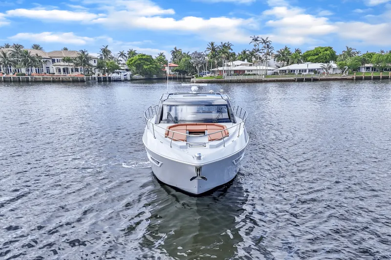 Slide: The Image of Cruisers Yachts 46 Cantius 2025 - 5