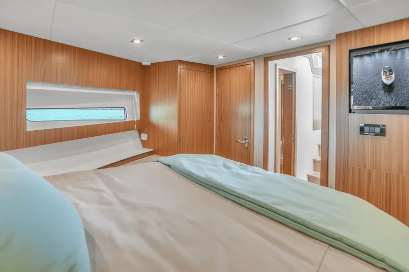 Slide: The Image of Cruisers Yachts 46 Cantius 2025 - 52