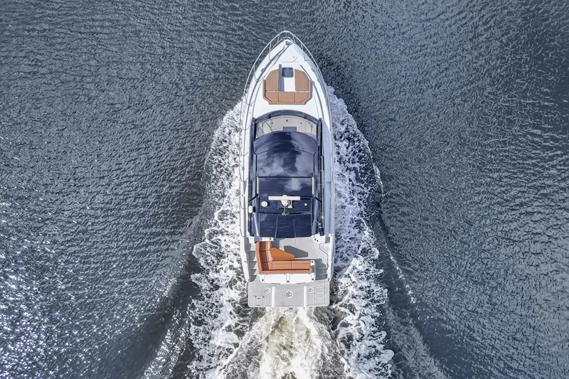 Slide: The Image of Cruisers Yachts 46 Cantius 2025 - 9