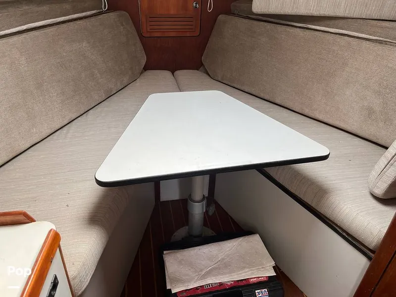 Slide: The Image of V Berth - 13122613