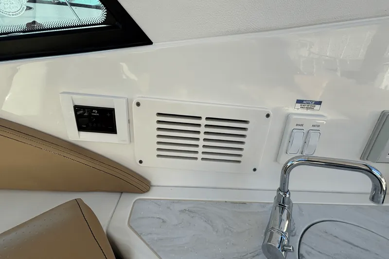 Slide: The Image of Sea Ray 320 SUNDANCER OUTBOARD 2023 - 25
