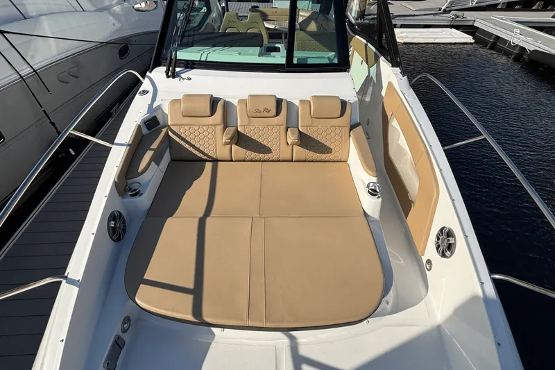 Slide: The Image of Sea Ray 320 SUNDANCER OUTBOARD 2023 - 47