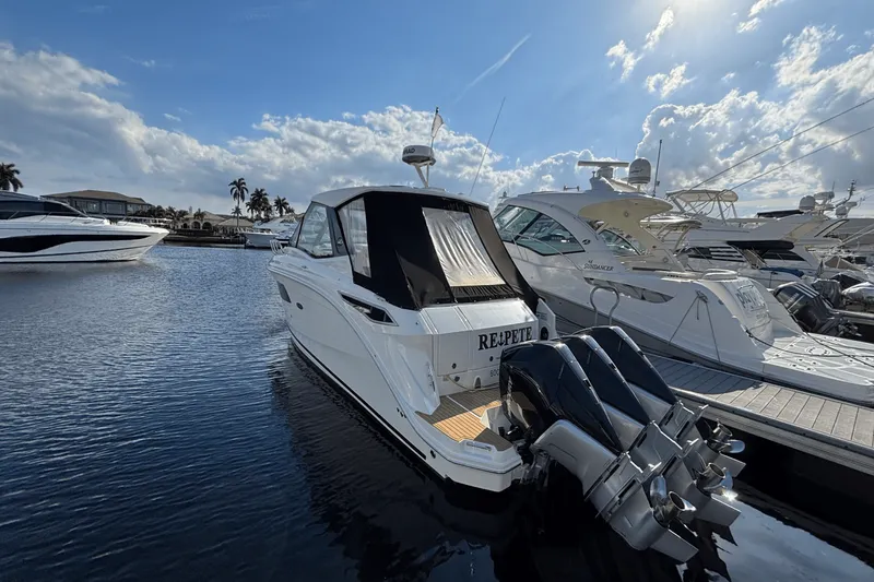 Slide: The Image of Sea Ray 320 SUNDANCER OUTBOARD 2023 - 5