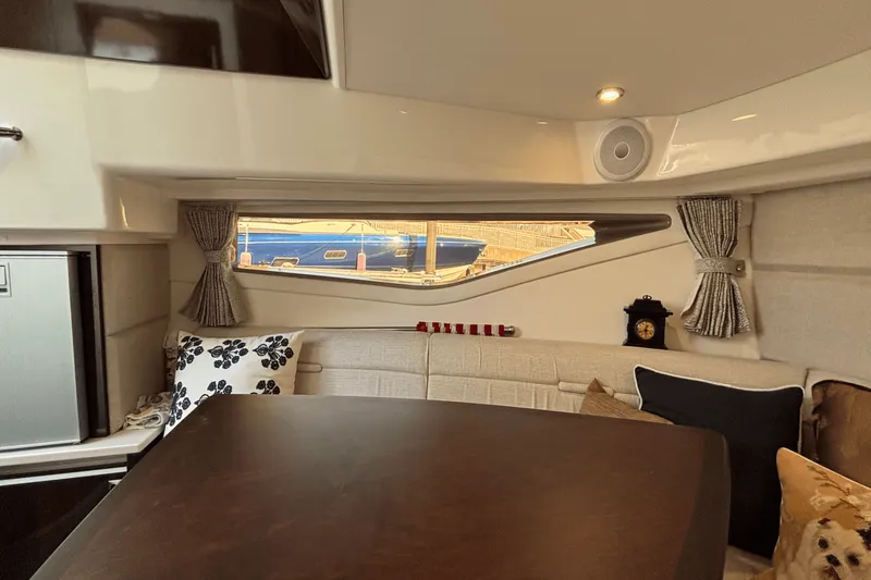 Slide: The Image of Sea Ray 320 SUNDANCER OUTBOARD 2023 - 58