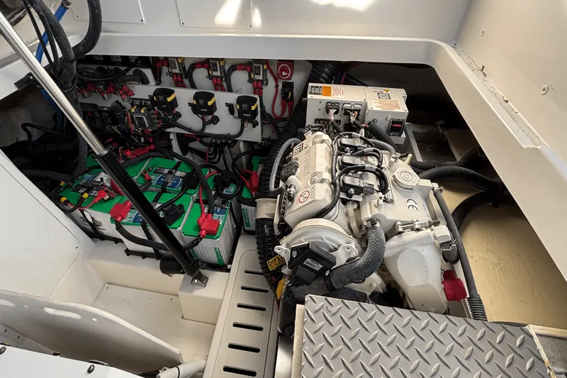 Slide: The Image of Sea Ray 320 SUNDANCER OUTBOARD 2023 - 68