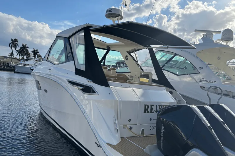 Slide: The Image of Sea Ray 320 SUNDANCER OUTBOARD 2023 - 9