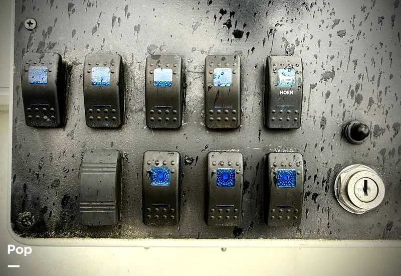 Slide: The Image of Carver 300 Aft Cabin 1994 - 15343008