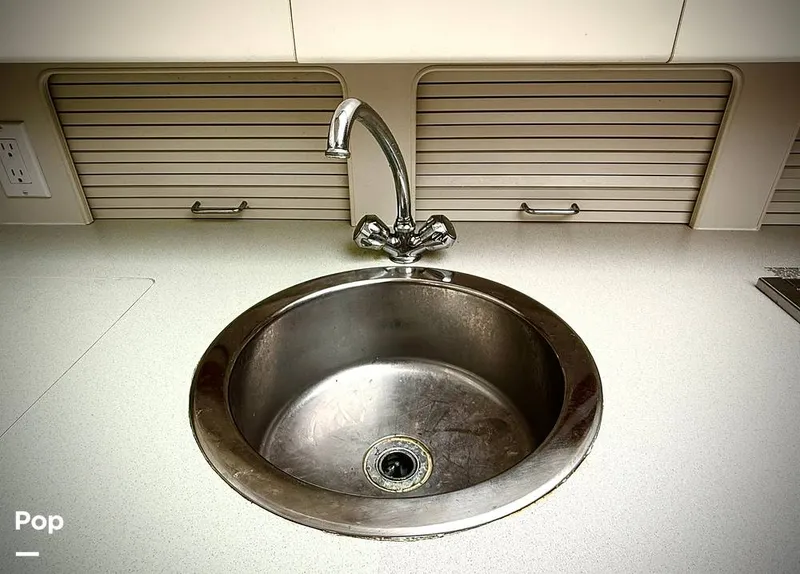 Slide: The Image of Carver 300 Aft Cabin 1994 - 15343032