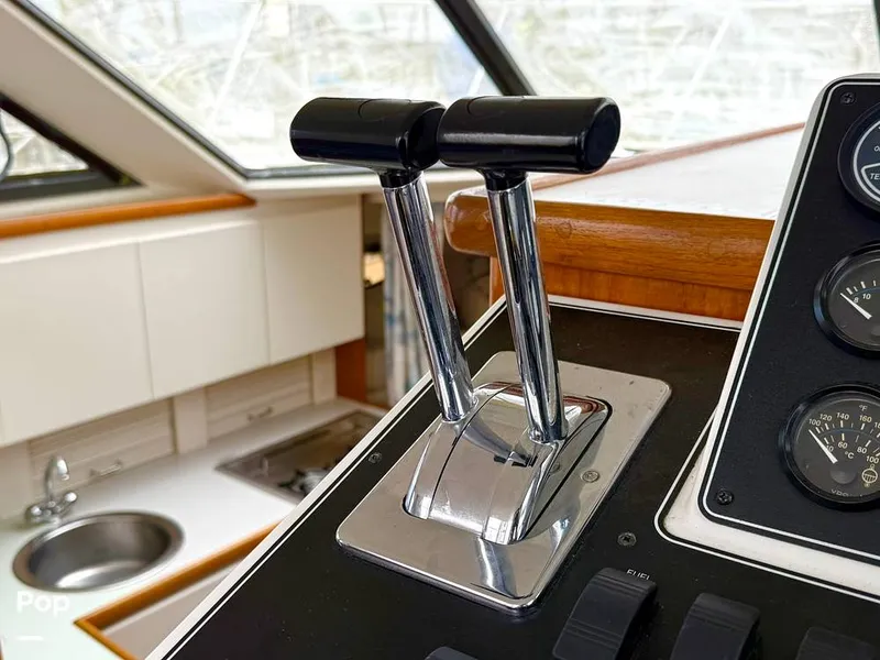 Slide: The Image of Carver 300 Aft Cabin 1994 - 15343027