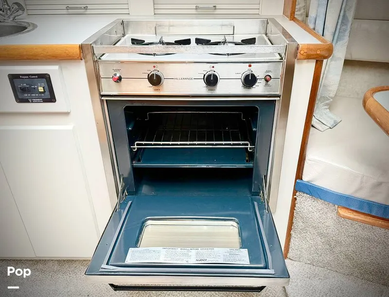 Slide: The Image of Carver 300 Aft Cabin 1994 - 15343071