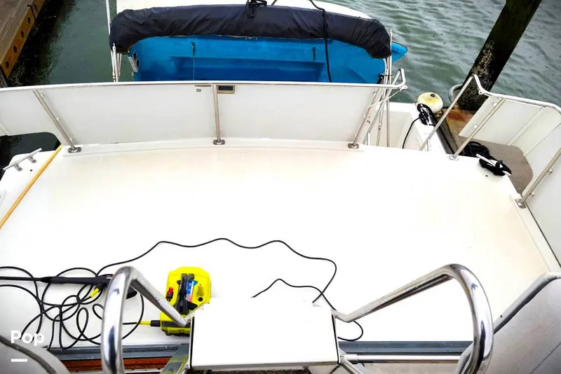 Slide: The Image of Carver 300 Aft Cabin 1994 - 15343004