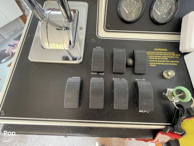 Slide: The Image of Carver 300 Aft Cabin 1994 - 13067400