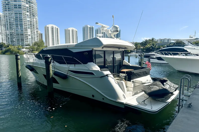 The Image of Sea Ray 460 SUNDANCER 2017 - undefined