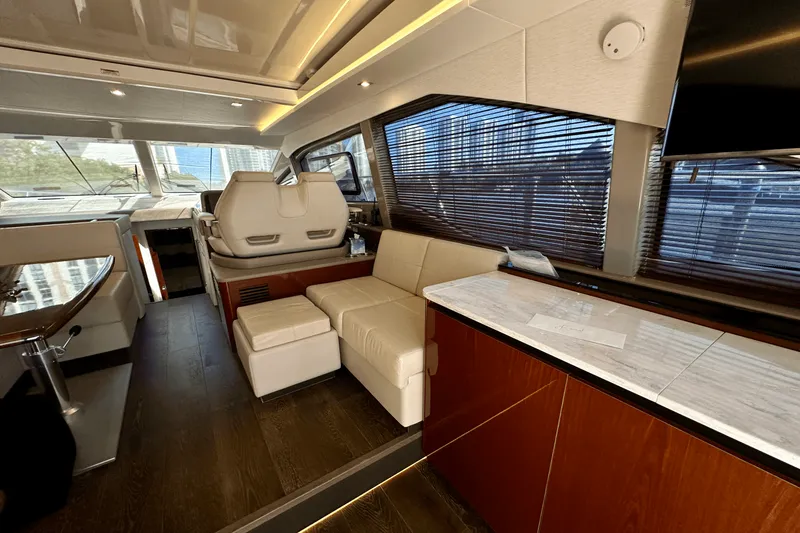 Slide: The Image of Sea Ray 460 SUNDANCER 2017 - 34