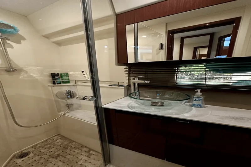 Slide: The Image of Sea Ray 460 SUNDANCER 2017 - 42