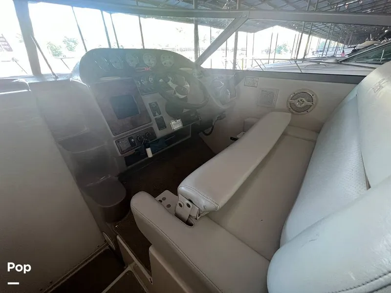 Slide: The Image of Rinker Fiesta Vee 320 2005 - 13094029