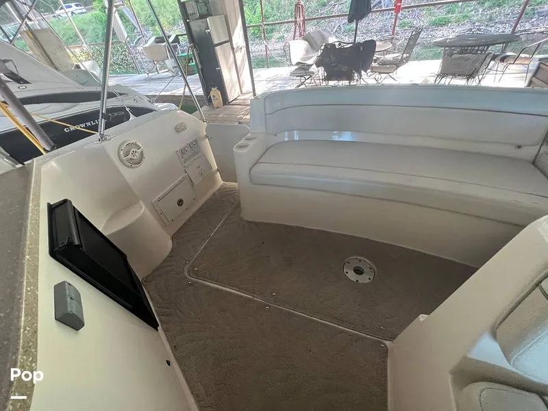 Slide: The Image of Rinker Fiesta Vee 320 2005 - 13094025