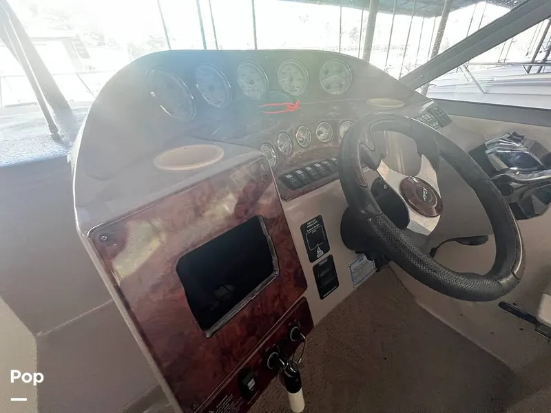 Slide: The Image of Rinker Fiesta Vee 320 2005 - 13094031