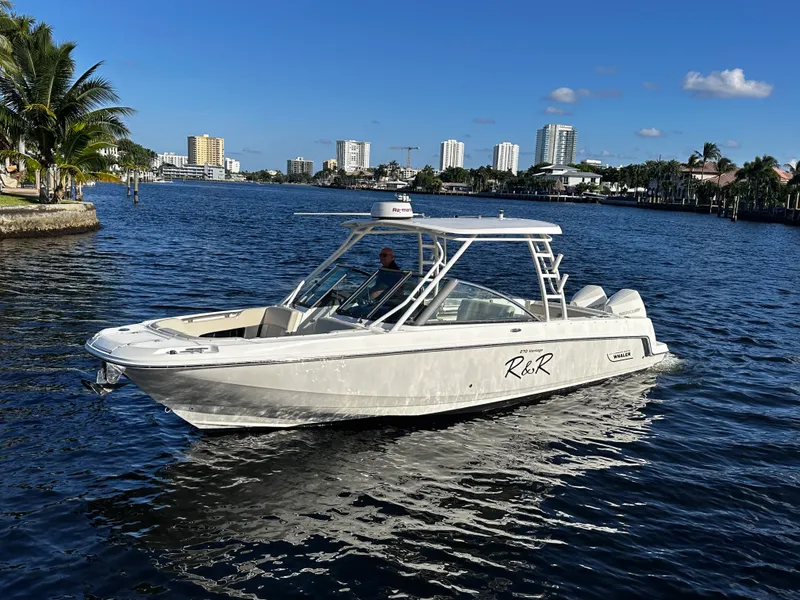 Slide: The Image of Boston Whaler 270 VANTAGE 2019 - 2