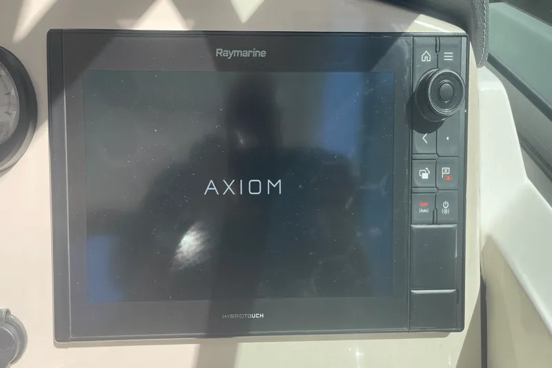 Slide: The Image of Boston Whaler 270 VANTAGE 2019 - 48