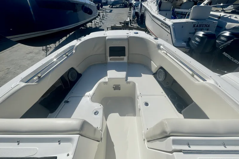 Slide: The Image of Boston Whaler 270 VANTAGE 2019 - 19
