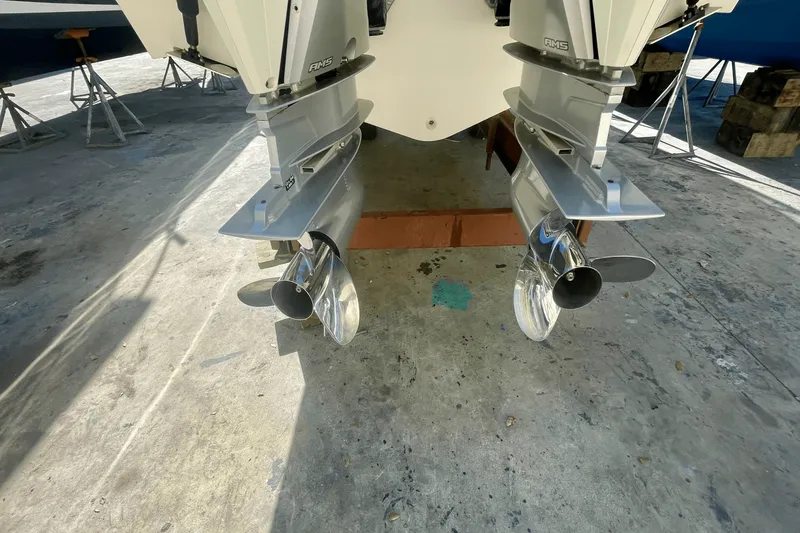 Slide: The Image of Boston Whaler 270 VANTAGE 2019 - 30