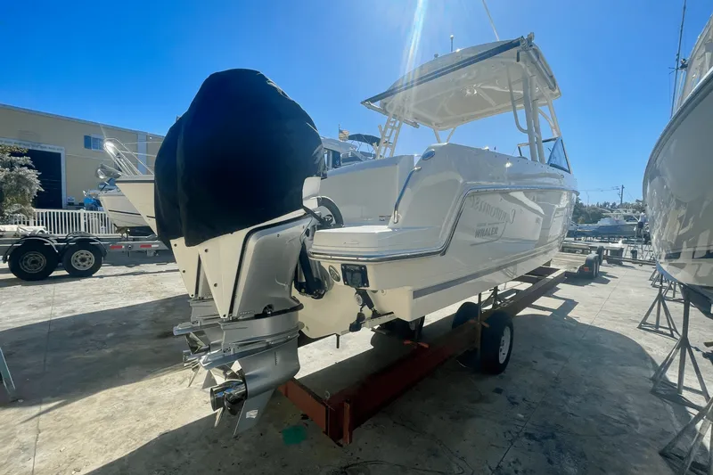 Slide: The Image of Boston Whaler 270 VANTAGE 2019 - 4