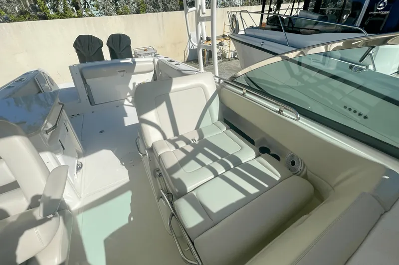 Slide: The Image of Boston Whaler 270 VANTAGE 2019 - 45
