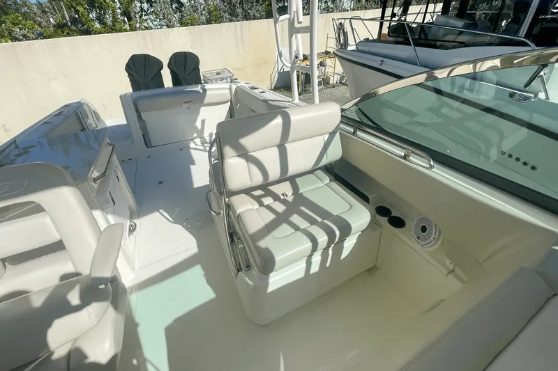 Slide: The Image of Boston Whaler 270 VANTAGE 2019 - 54