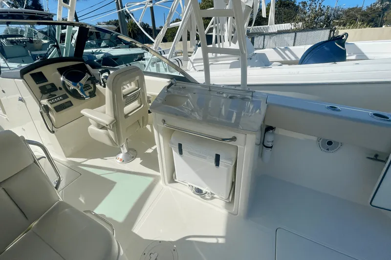 Slide: The Image of Boston Whaler 270 VANTAGE 2019 - 56