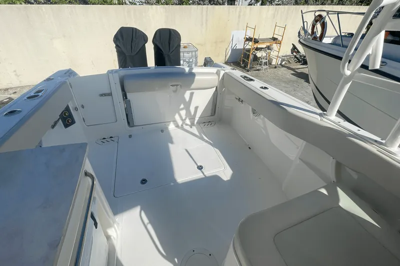 Slide: The Image of Boston Whaler 270 VANTAGE 2019 - 60
