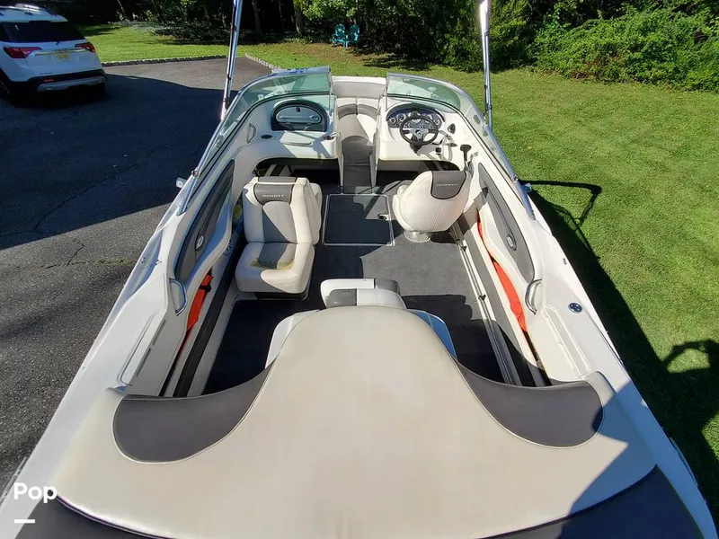 Slide: The Image of Sea Ray 205 sport 2011 - 13153457