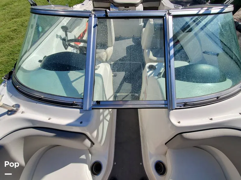 Slide: The Image of Sea Ray 205 sport 2011 - 13153418