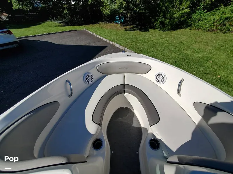 Slide: The Image of Sea Ray 205 sport 2011 - 13153420