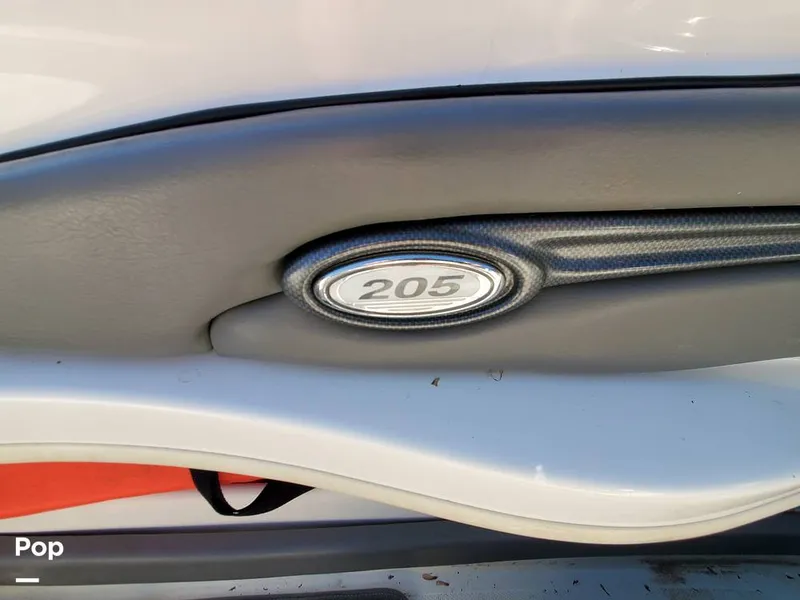 Slide: The Image of Sea Ray 205 sport 2011 - 13153435