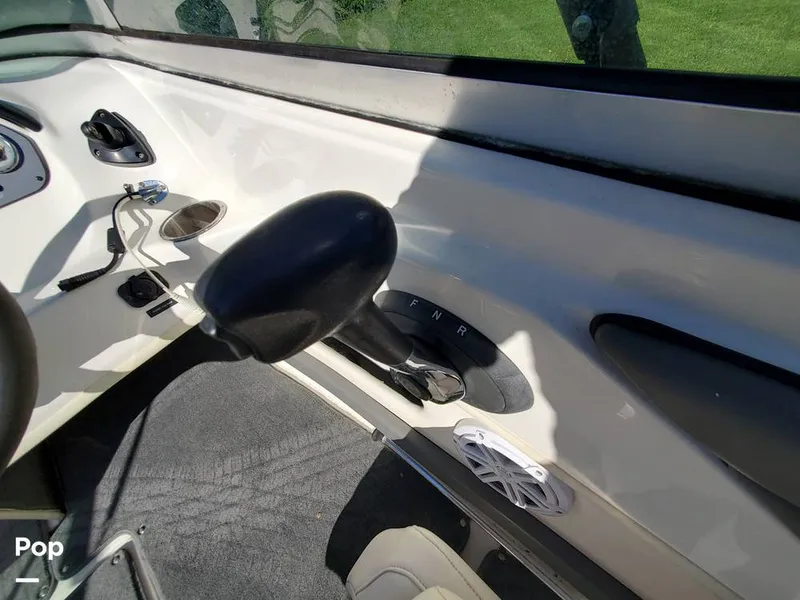 Slide: The Image of Sea Ray 205 sport 2011 - 13153441