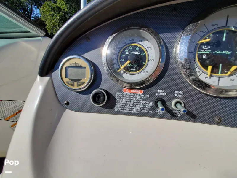 Slide: The Image of Sea Ray 205 sport 2011 - 13153447