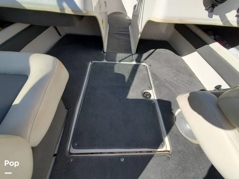 Slide: The Image of Sea Ray 205 sport 2011 - 13153453