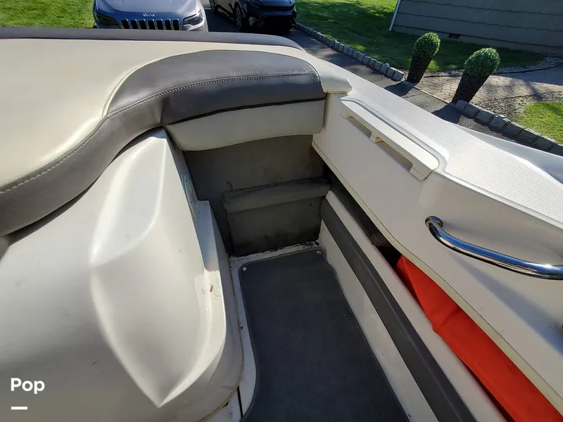 Slide: The Image of Sea Ray 205 sport 2011 - 13153455